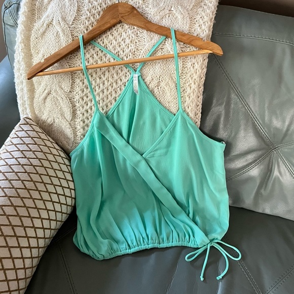 Pretty NINE BIRD Mint SEXY Spring Summer STRAPPY HALTER TOP L - Picture 5 of 10